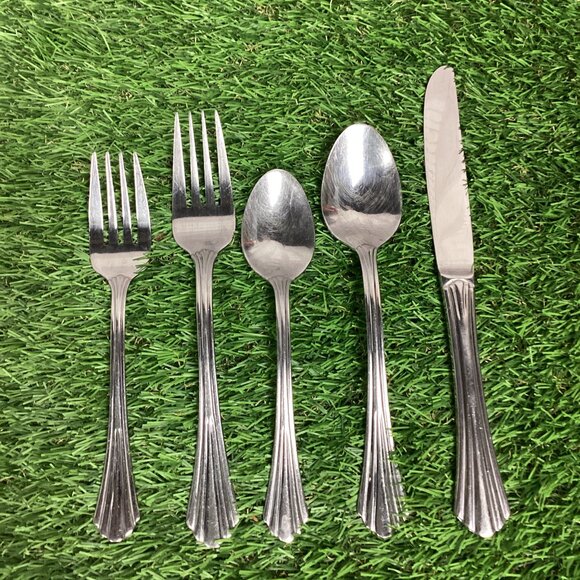 Oneida Dublin Flatware Set 33 pieces - Picture 1 of 12